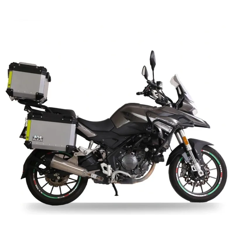 Motorcycle Aluminum Alloy Luggage for Benelli TRK251 Tail Box & Side Boxes with Lining Side Frame Mounting Rack Storage Cases
Motorcycle Aluminum Alloy Luggage for Benelli TRK251 Tail Box & Side Boxes with Lining Side Frame Mounting Rack Storage Cases