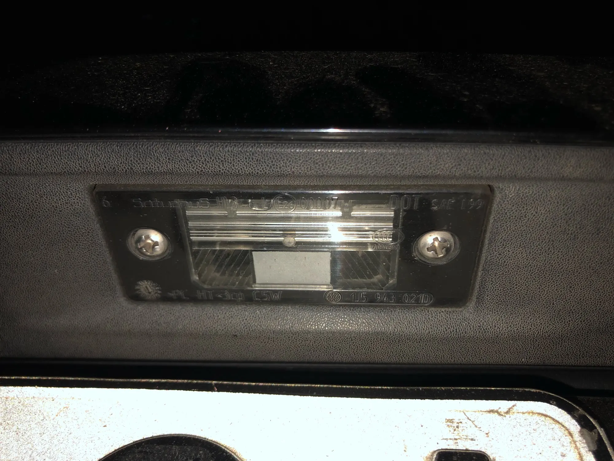 Для Mitsubishi Outlander XL (CW) 2006-2012, для Lancer Sportback 2008~2012, светодиодные лампы подсветки номерного знака.
Для Mitsubishi Outlander XL (CW) 2006-2012, для Lancer Sportback 2008~2012, светодиодные лампы подсветки номерного знака.