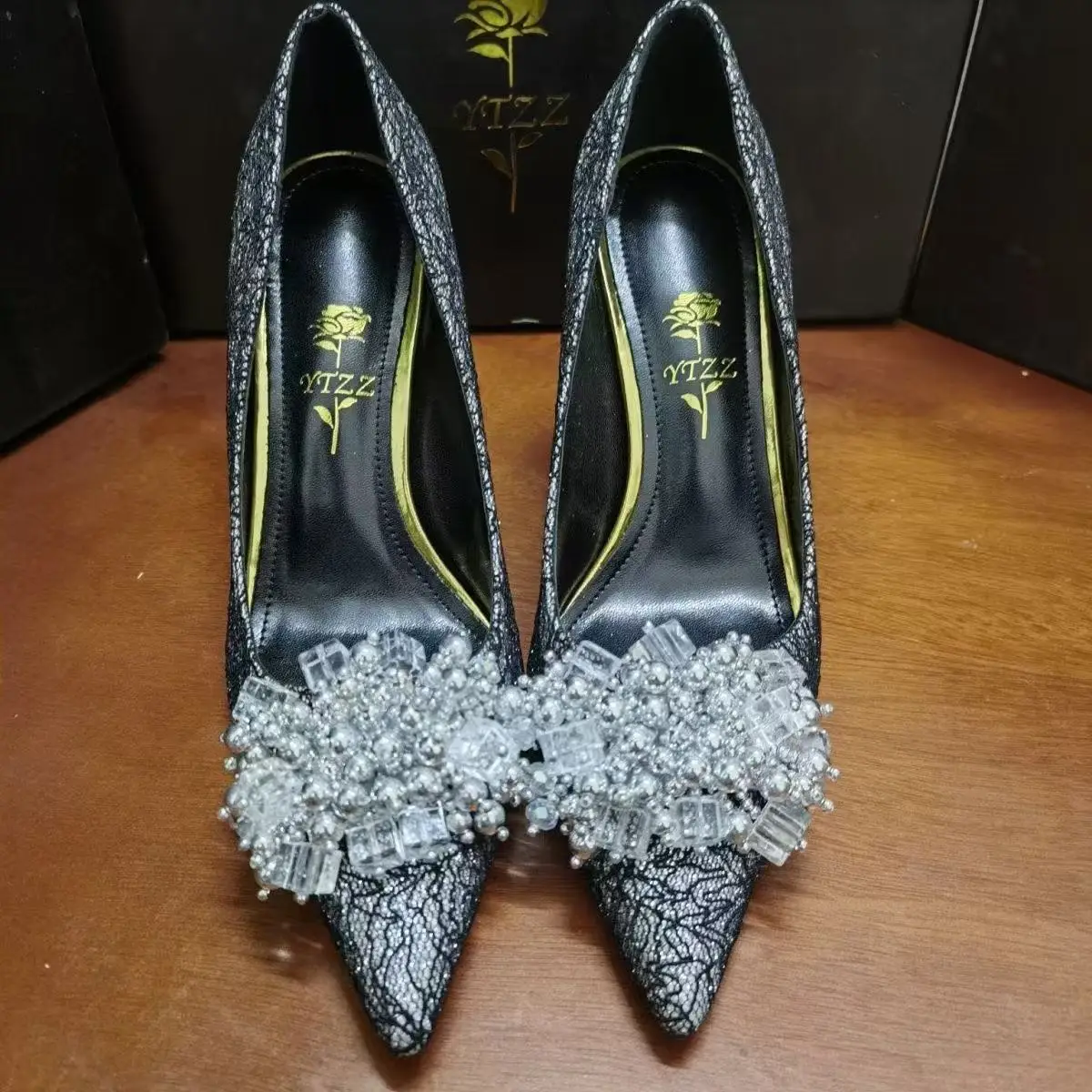 Luxury Women Shoes Beads Beaded Fashion Lace Sandals Ponited Toe Thin Heel High Heels Female Wedding Party Banquet Pumps
Luxury Women Shoes Beads Beaded Fashion Lace Sandals Ponited Toe Thin Heel High Heels Female Wedding Party Banquet Pumps