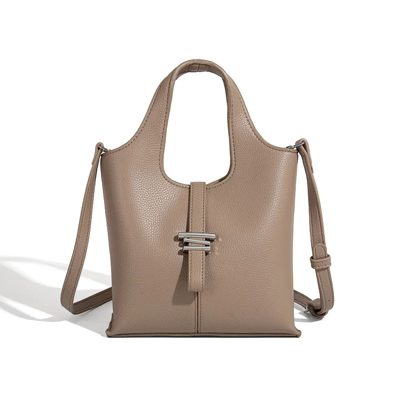 Hot Sales Luxury Brand Designer Large Capacity Leather Bucket Tote Bag Single Shoulder Crossbody Fashionable
Hot Sales Luxury Brand Designer Large Capacity Leather Bucket Tote Bag Single Shoulder Crossbody Fashionable