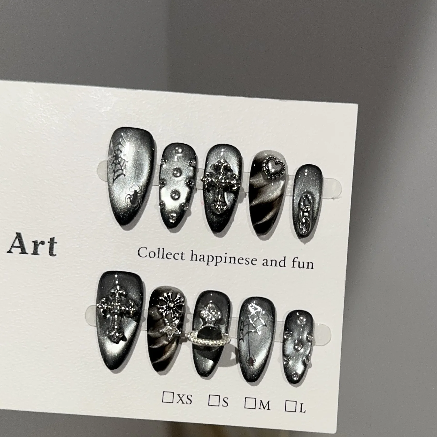Pure Hand-Wearing Armor Advanced Sense Dark Silver Cat Eye High-End Manicure Punk Fake Nail Patch
Pure Hand-Wearing Armor Advanced Sense Dark Silver Cat Eye High-End Manicure Punk Fake Nail Patch