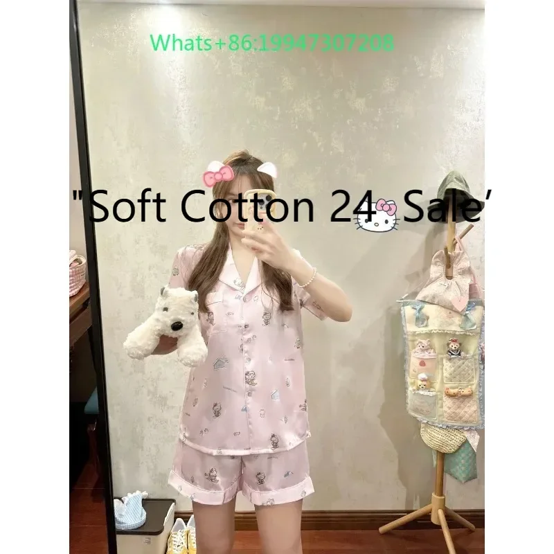 Summer new pink cute cartoon Hello Kitty pajamas women's ice silk short-sleeved shorts comfortable loungewear two-piece set
Summer new pink cute cartoon Hello Kitty pajamas women's ice silk short-sleeved shorts comfortable loungewear two-piece set