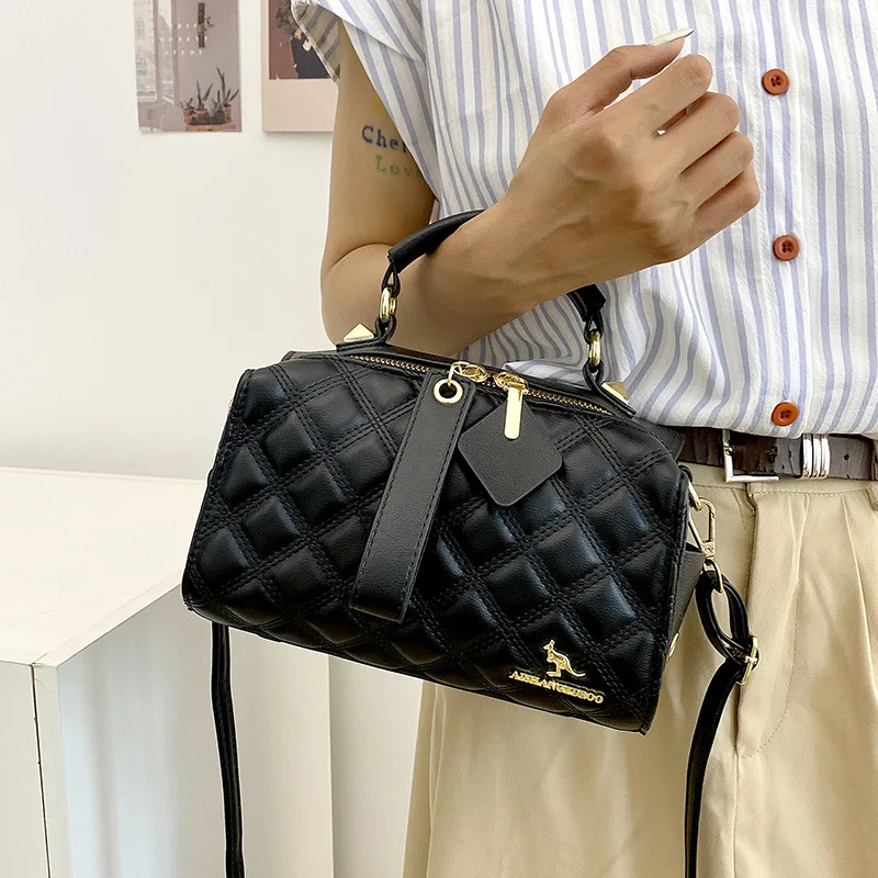  Стеганая сумка через плечо с бриллиантами, кожаная икра премиум-класса с верхней ручкой, кошелек через плечо, переходный день в ночное время, роскошный минималистский стиль
Стеганая сумка через плечо с бриллиантами, кожаная икра премиум-класса с верхней ручкой, кошелек через плечо, переходный день в ночное время, роскошный минималистский стиль 