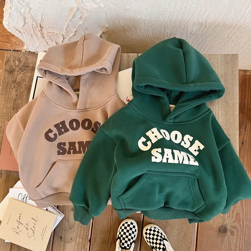 Children who dress 2023 new winter private hooded fleece add more wool coat letters Korean wind in winter
Children who dress 2023 new winter private hooded fleece add more wool coat letters Korean wind in winter