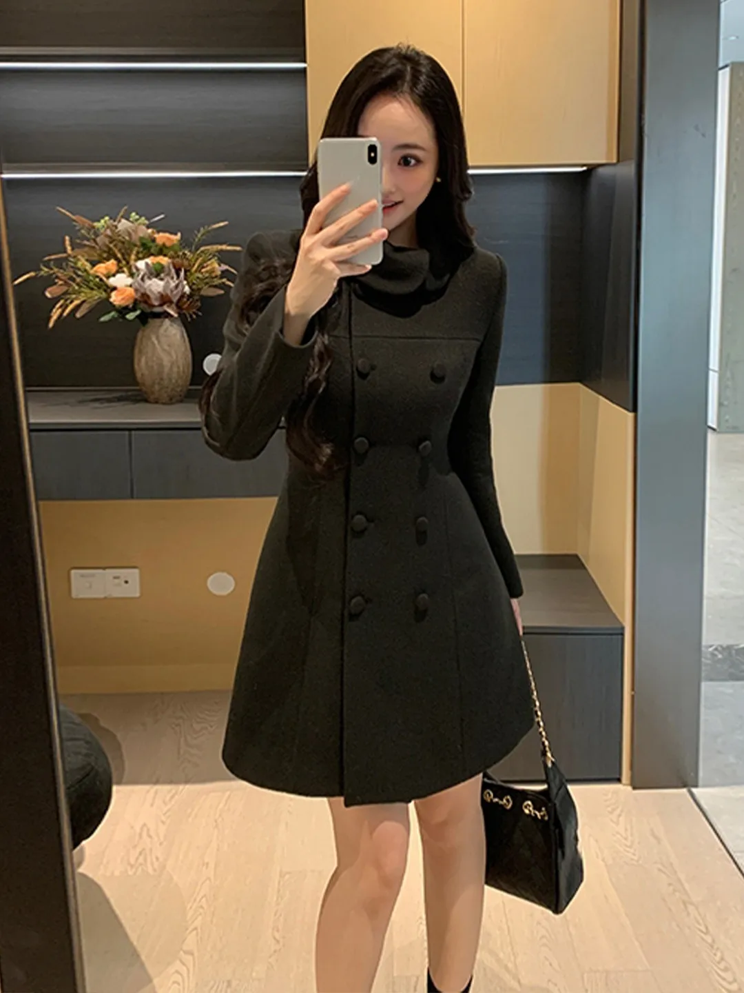 Hebe Style Vintage Black Shawl Collar Woolen Coat Double Breasted Waist Cinched Wool Blend Outerwear Korean Loose Fit Short L...
Hebe Style Vintage Black Shawl Collar Woolen Coat Double Breasted Waist Cinched Wool Blend Outerwear Korean Loose Fit Short L...