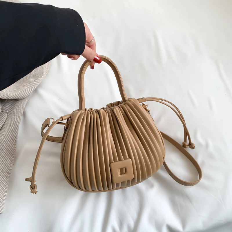 New Arrival Women Bag Niche Design Fashion Handbag Summer Versatile Shoulder Crossbody Bag for Ladies
New Arrival Women Bag Niche Design Fashion Handbag Summer Versatile Shoulder Crossbody Bag for Ladies