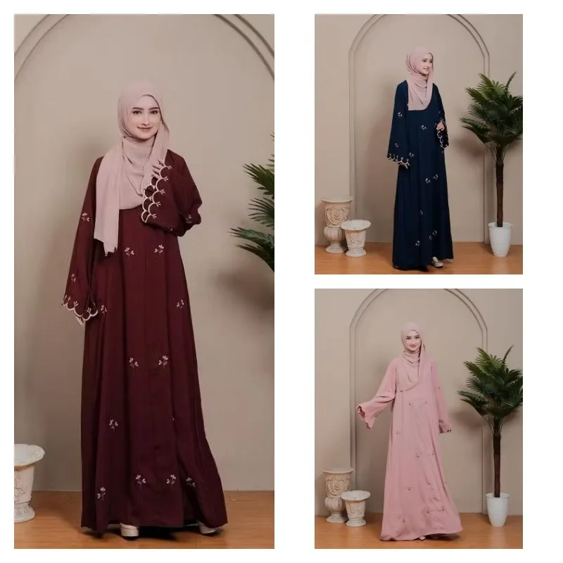 Middle East Ramadan Moroccan Islamic Robe Printed Cuffs Embroidered Loose Large Saudi Arabian Dress
Middle East Ramadan Moroccan Islamic Robe Printed Cuffs Embroidered Loose Large Saudi Arabian Dress