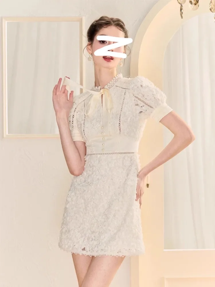 Elegant Lace Dress Women's Unique Waist-Cinching Korean Style Summer Fashion High Waist Polyester Fiber Short Sleeve Dress
Elegant Lace Dress Women's Unique Waist-Cinching Korean Style Summer Fashion High Waist Polyester Fiber Short Sleeve Dress