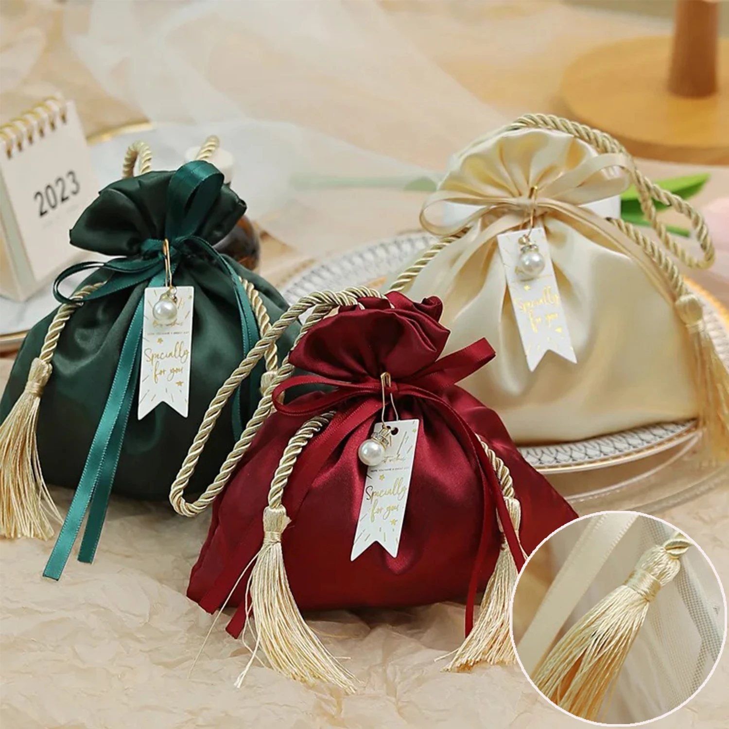 1PC Luxury Packing Drawstring Velvet Pouch Sachet Gift Bag Tassel Bag Wedding Party Chocolate Pouches Fashion Drawstring Pocket
1PC Luxury Packing Drawstring Velvet Pouch Sachet Gift Bag Tassel Bag Wedding Party Chocolate Pouches Fashion Drawstring Pocket