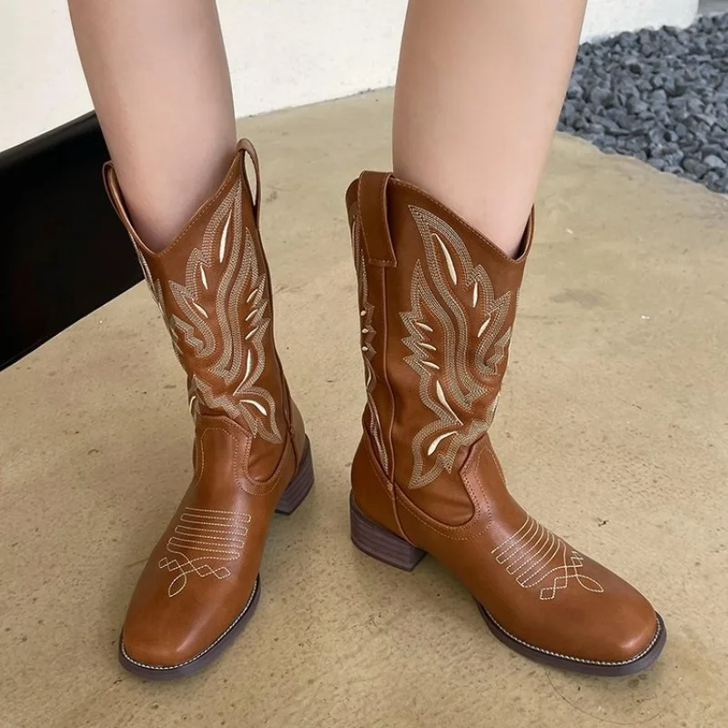 New Fashion Retro Square Toe Slip on Brown Square Heels Embroidery Vintage Cowboy Western Boots Women's Shoes Fashion All-match
New Fashion Retro Square Toe Slip on Brown Square Heels Embroidery Vintage Cowboy Western Boots Women's Shoes Fashion All-match
