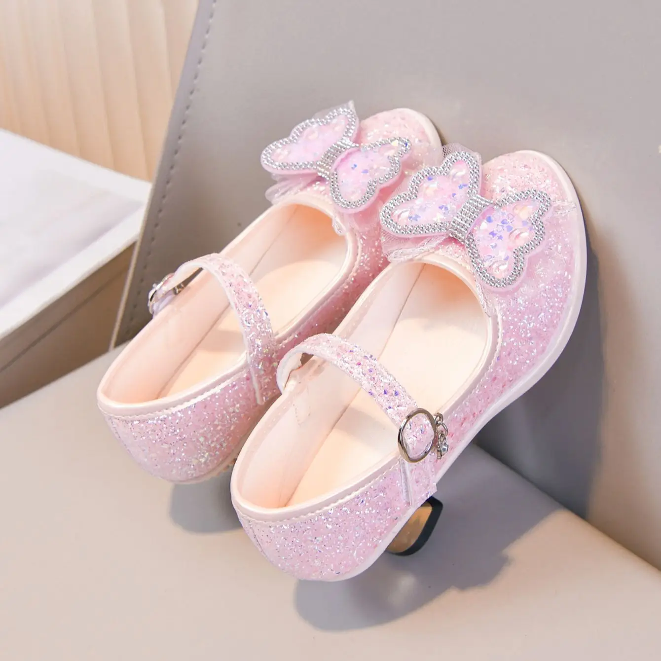 Kids'Casual Shoes Fashion PU Leather Sequin Bow Spring High Heels Shoes For Children Anti-slip Pink Shoes Size 27-36
Kids'Casual Shoes Fashion PU Leather Sequin Bow Spring High Heels Shoes For Children Anti-slip Pink Shoes Size 27-36