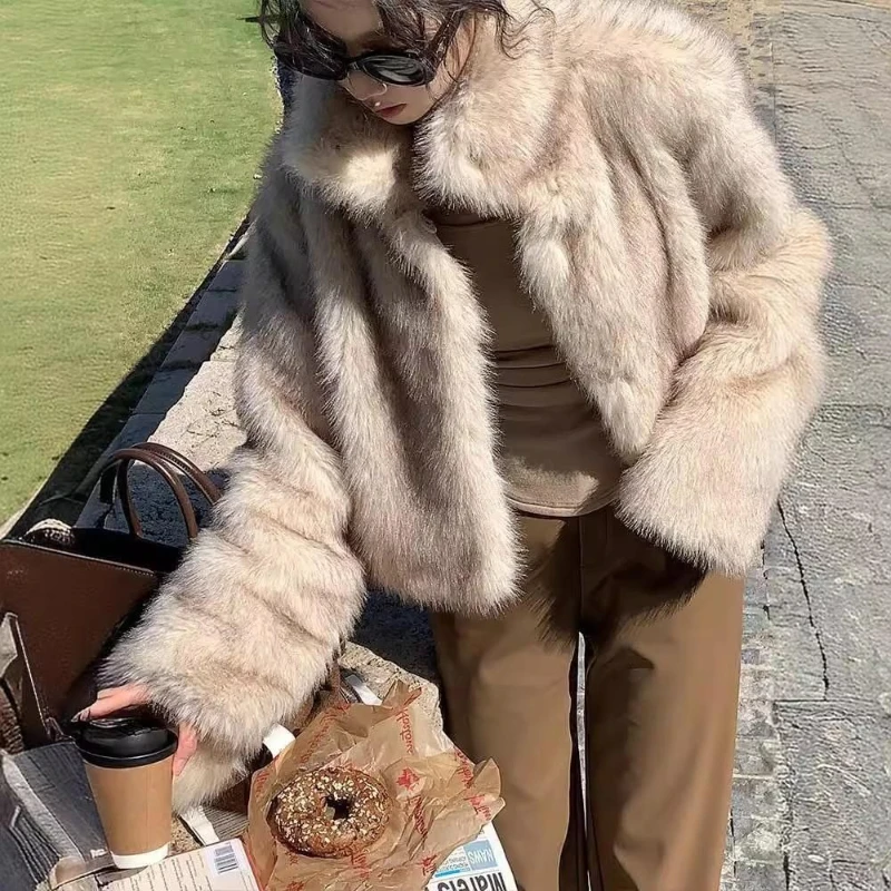 Faux Fur Coats Women Jackets Furry Short Coat Gradient Thick Warm Y2k Streetwear Elegant Open Stitch Outerwear Autumn Winter
Faux Fur Coats Women Jackets Furry Short Coat Gradient Thick Warm Y2k Streetwear Elegant Open Stitch Outerwear Autumn Winter