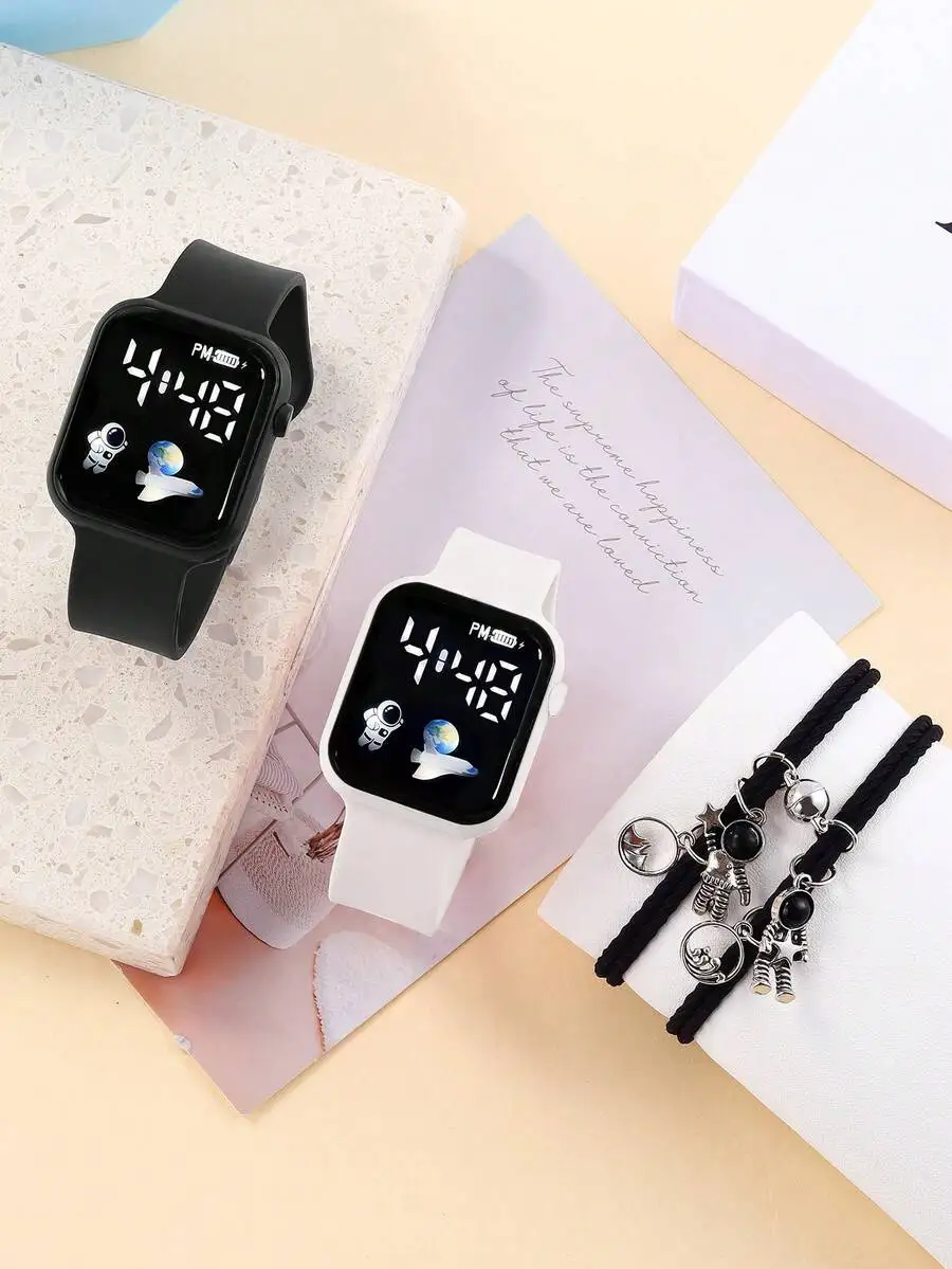 2pcs Kids' Square Digital Sports Watches And 2pcs Astronaut Pendant Bracelets, Best Friends Gifts For Boys And Girls
2pcs Kids' Square Digital Sports Watches And 2pcs Astronaut Pendant Bracelets, Best Friends Gifts For Boys And Girls
