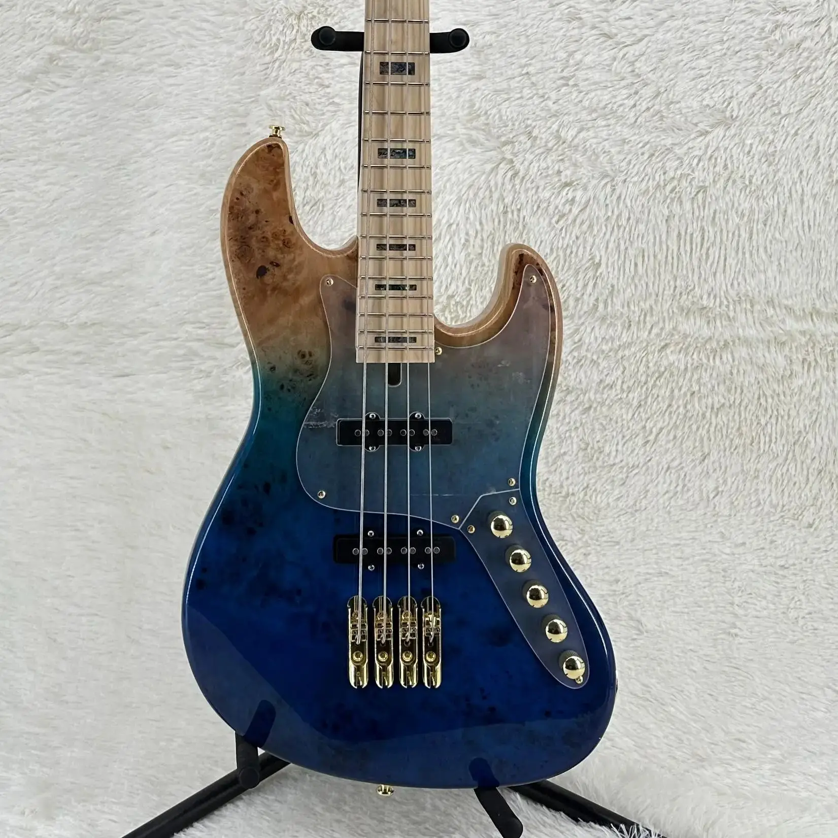 Custom Shop Electric Bass Guitar 4strings Black Fretboard Transparent Pickguard free shipping
Custom Shop Electric Bass Guitar 4strings Black Fretboard Transparent Pickguard free shipping