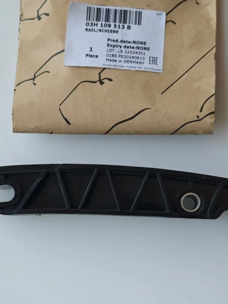 НОВАЯ верхняя направляющая цепи OEM 03H109513B для AUDI Q7 4L 03H109513B
НОВАЯ верхняя направляющая цепи OEM 03H109513B для AUDI Q7 4L 03H109513B