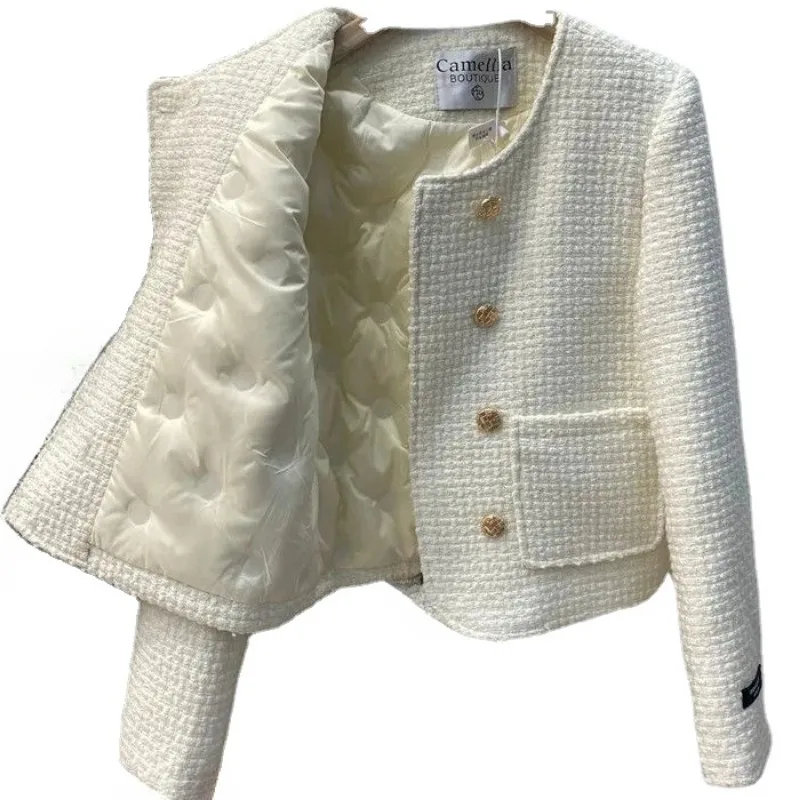 Autumn Winter 2024 New Small Fragrance Fashion Tweed Jacket Thick Women Elegant Gold Double-breasted Casual Short Coat Outerwear
Autumn Winter 2024 New Small Fragrance Fashion Tweed Jacket Thick Women Elegant Gold Double-breasted Casual Short Coat Outerwear