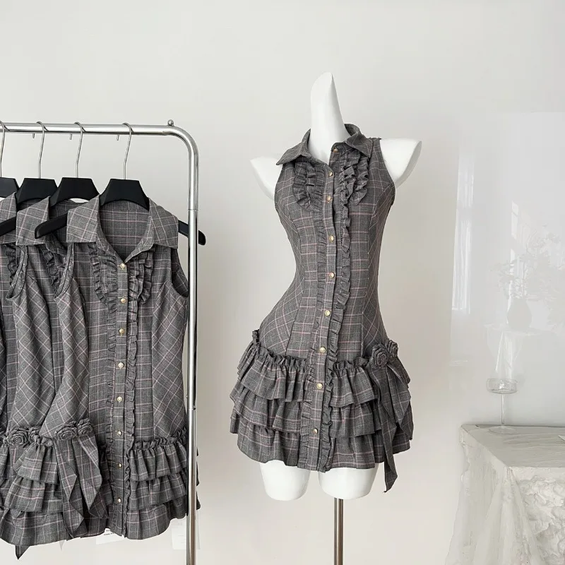 Hot Girl Retro Plaid Halter Dress for Women's Summer Sleeveless Slim Fit Low Waist A-line Short Dress Fashion Female Clothes
Hot Girl Retro Plaid Halter Dress for Women's Summer Sleeveless Slim Fit Low Waist A-line Short Dress Fashion Female Clothes