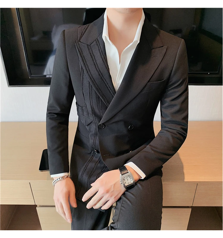 Men's Slim Fit Double Breasted Suit Jacket with Striped Patchwork, Casual Business Suit Coat with Double Vents
Men's Slim Fit Double Breasted Suit Jacket with Striped Patchwork, Casual Business Suit Coat with Double Vents