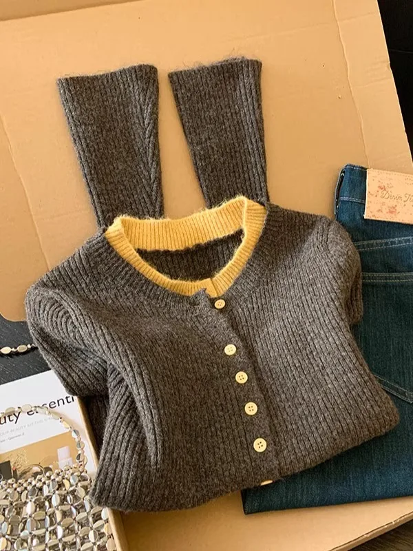 Korean Sle ort Knitted Cardigan Women's Slim Fit Inner Wear Top Faionable Fake Two-Piece Design Comfortable Long Sve
Korean Sle ort Knitted Cardigan Women's Slim Fit Inner Wear Top Faionable Fake Two-Piece Design Comfortable Long Sve