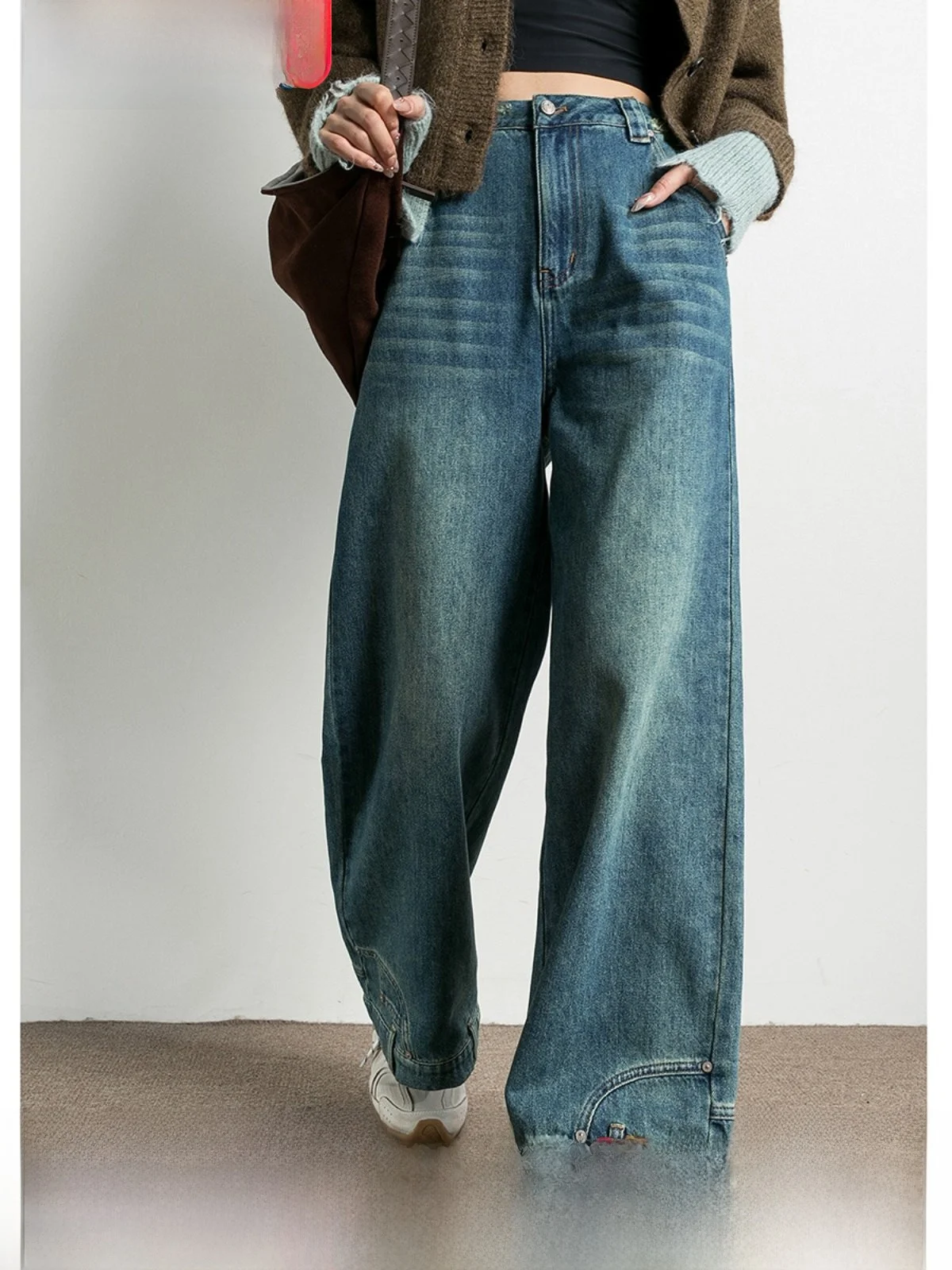 Trendy PA Blue Hole Straight Leg Jeans Women's Spring Autumn High Waist Long Pants Casual Style Denim Fabric Zipper Closure
Trendy PA Blue Hole Straight Leg Jeans Women's Spring Autumn High Waist Long Pants Casual Style Denim Fabric Zipper Closure