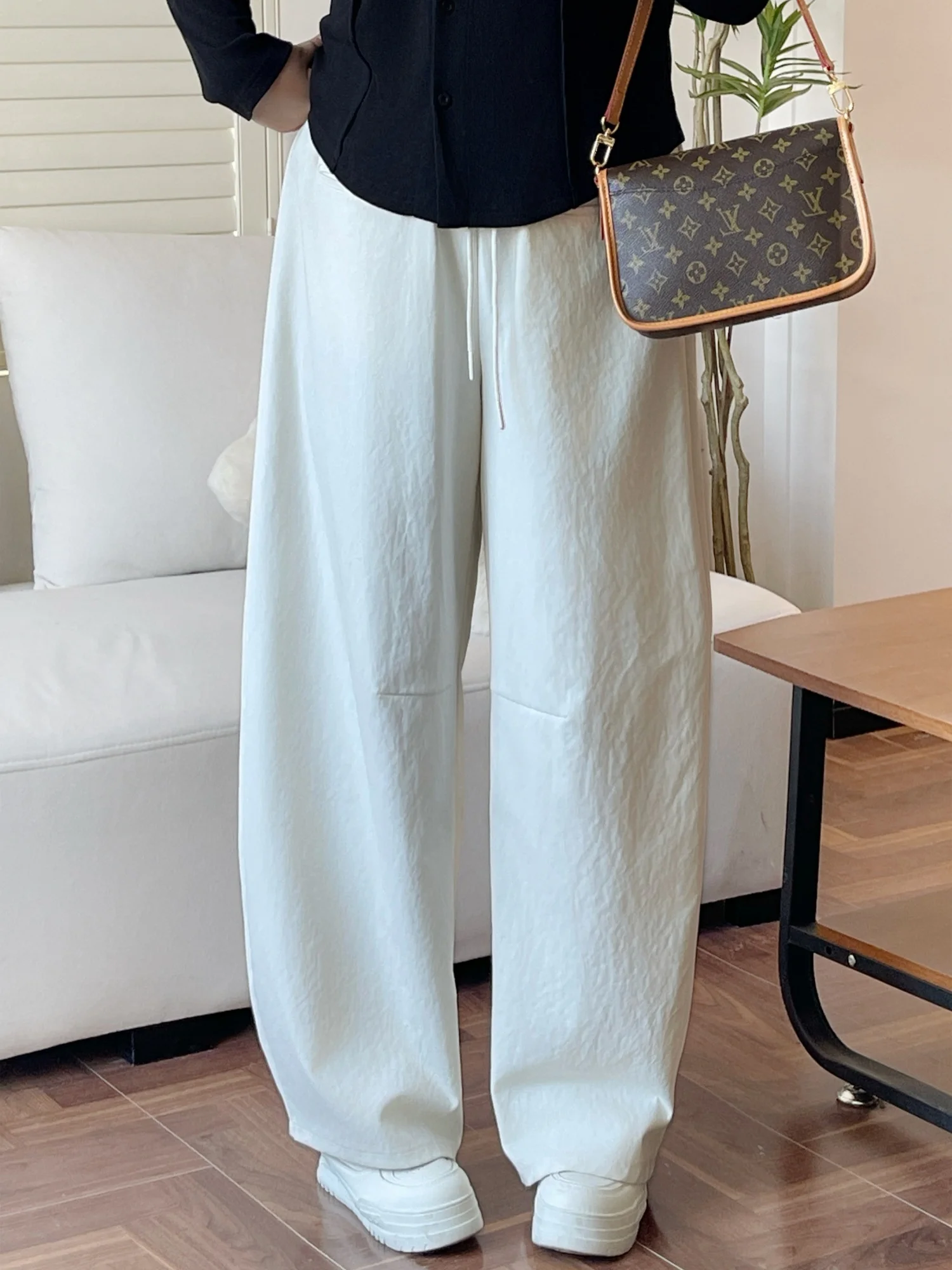 Loose High Waist Wide Leg Elastic Casual Pants Spring New Style Big Size Women's Fashionable Knife Loose Comfortable Tro...
Loose High Waist Wide Leg Elastic Casual Pants Spring New Style Big Size Women's Fashionable Knife Loose Comfortable Tro...