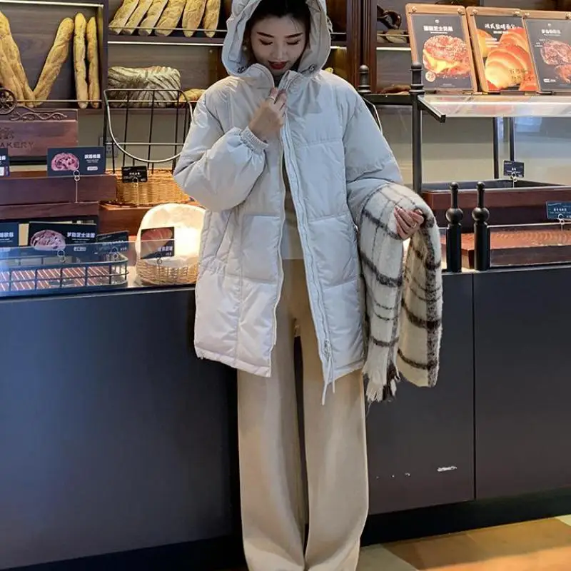 Thickened Cotton-padded Hooded Coat Woman 2024 Winter New Korean Version Fashion Loose Bread Clothes Keep Warm Overcoat
Thickened Cotton-padded Hooded Coat Woman 2024 Winter New Korean Version Fashion Loose Bread Clothes Keep Warm Overcoat