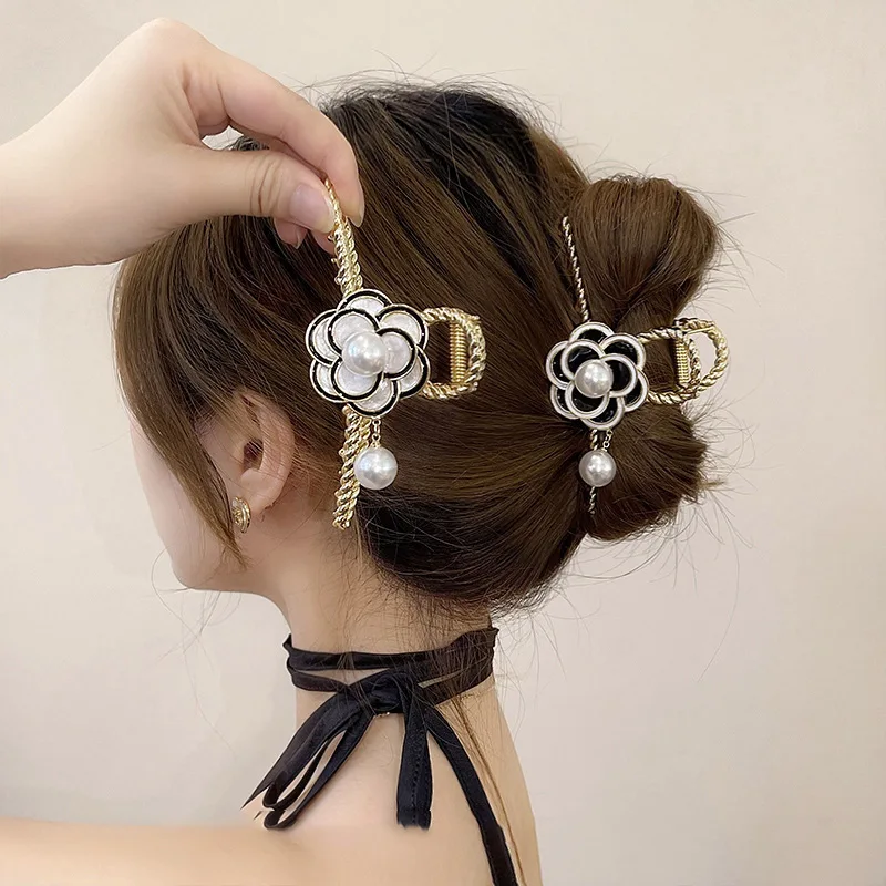 New Retro Camellia Woman Hairpins Back Head Grab Clip Female Korean Shark Clip Ponytail Fashion Headwear Hair accessories
New Retro Camellia Woman Hairpins Back Head Grab Clip Female Korean Shark Clip Ponytail Fashion Headwear Hair accessories