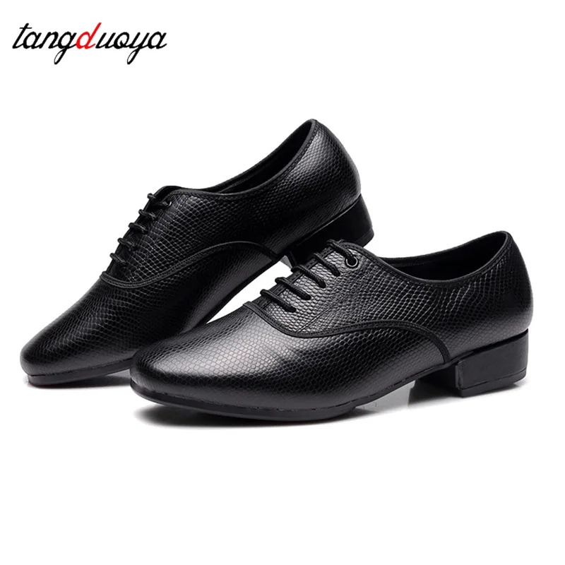 Мужская танцевальная обувь из натуральной кожи, спортивная квадратная обувь для мужчин, мягкая танцевальная обувь для взрослых, латинская обувь, современные мужские кроссовки для вальса
Мужская танцевальная обувь из натуральной кожи, спортивная квадратная обувь для мужчин, мягкая танцевальная обувь для взрослых, латинская обувь, современные мужские кроссовки для вальса