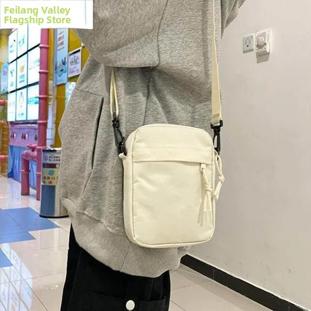 Comfortable Deepened Single Shoulder Bag Casual Style Mobile Phone Bag for Men Lightweight Minimalist Crossbody Bag
Comfortable Deepened Single Shoulder Bag Casual Style Mobile Phone Bag for Men Lightweight Minimalist Crossbody Bag