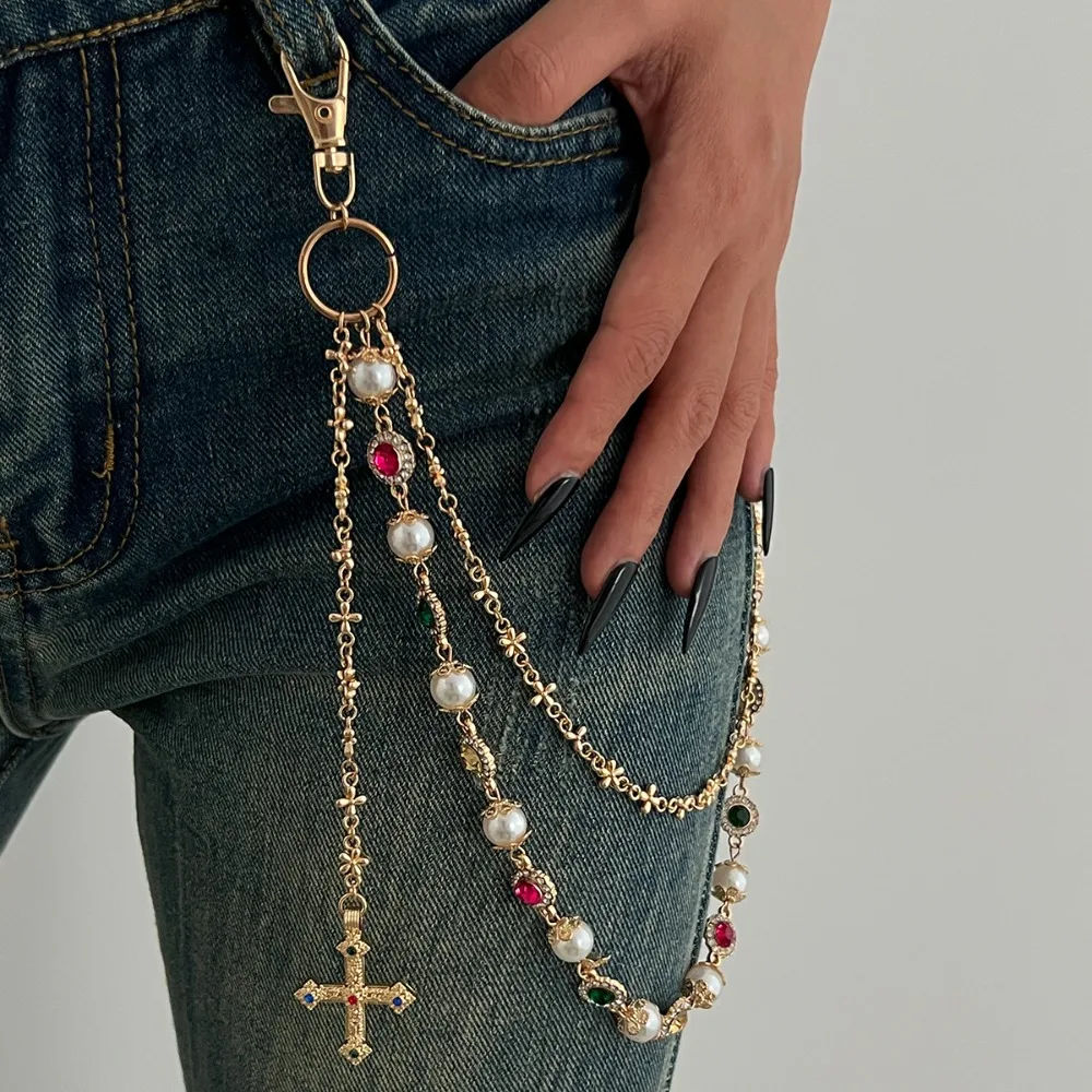 Double Layer Design Punk Rhinestone Keychain Alloy Material Colorful Rhinestone Love Heart Belt Chain Luxury Style Wallet Chain
Double Layer Design Punk Rhinestone Keychain Alloy Material Colorful Rhinestone Love Heart Belt Chain Luxury Style Wallet Chain
