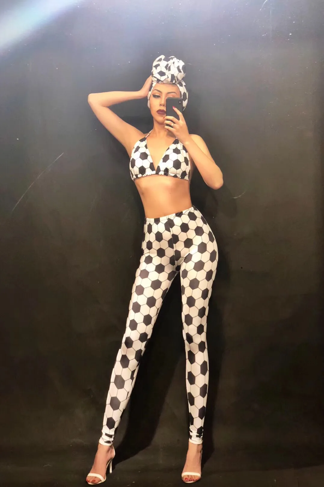 Customized Nightclub And Bar Stage Costumes, Soccer Baby Style Sexy Female Singer GoGo Bikini Style Split Performance Costumes
Customized Nightclub And Bar Stage Costumes, Soccer Baby Style Sexy Female Singer GoGo Bikini Style Split Performance Costumes