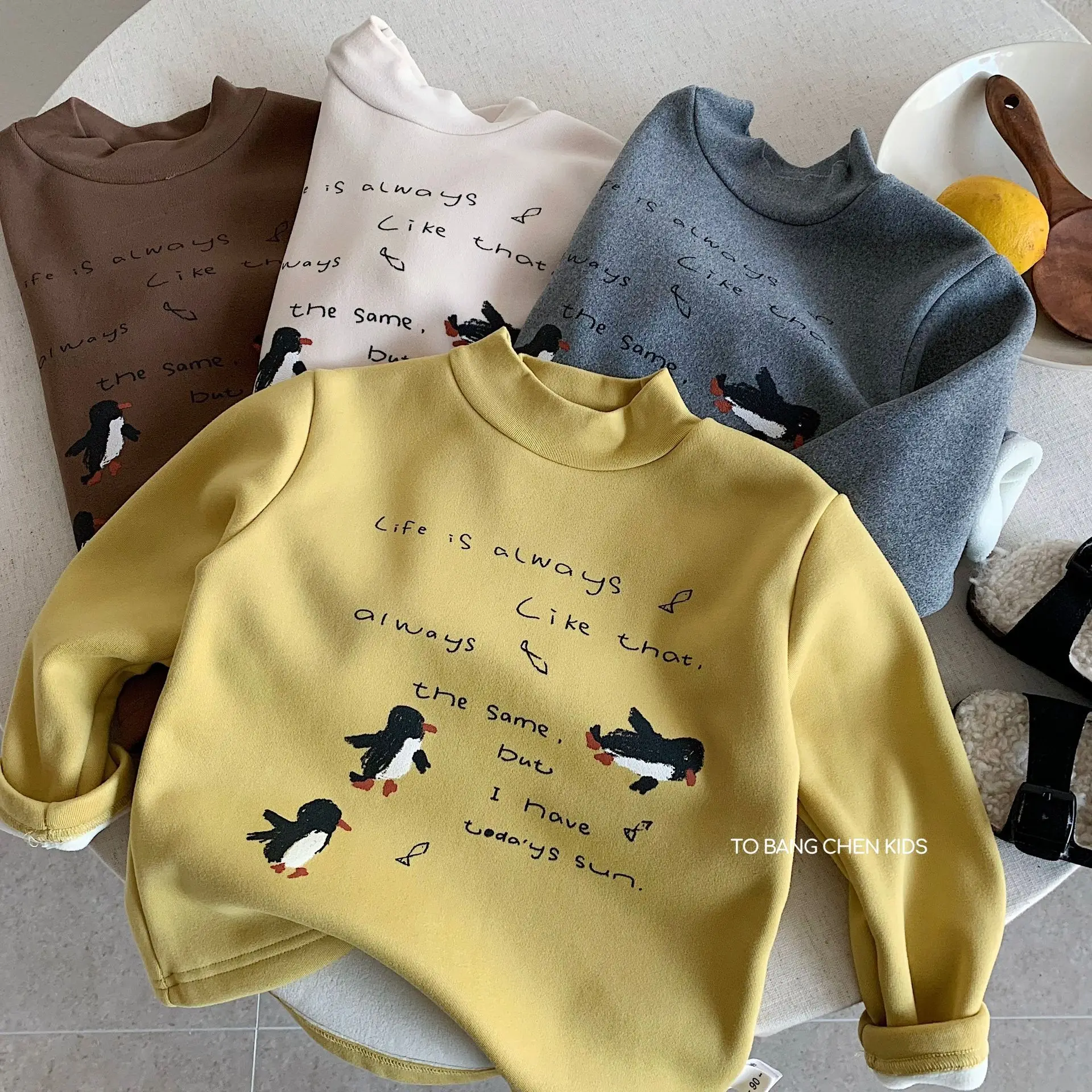 Kids Clothes Base Layer Shirts Winter Daily Simple Letter Penguin-patterned Shirt Baby Boys and Girls Winter Base Layer Tops
Kids Clothes Base Layer Shirts Winter Daily Simple Letter Penguin-patterned Shirt Baby Boys and Girls Winter Base Layer Tops