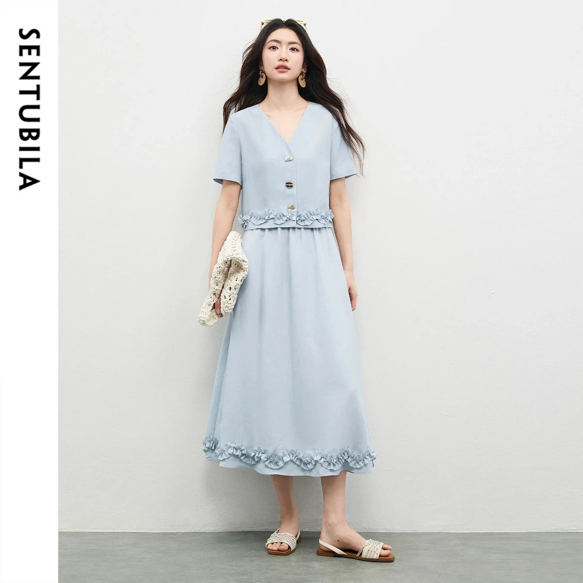 SENTUBILA Women's Office 2 Piece Set V-neck Contrast Button Cropped Top Loose A-line Skirt Ruffle Patch Hem Outfit 162ZK5380
SENTUBILA Women's Office 2 Piece Set V-neck Contrast Button Cropped Top Loose A-line Skirt Ruffle Patch Hem Outfit 162ZK5380