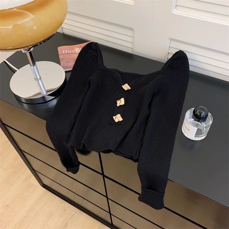Unique Hepburn Style Long Sleeve Knitted Sweater Square Collar Tailend Women's Fashion Korean Version Commute Pure Color Shor...
Unique Hepburn Style Long Sleeve Knitted Sweater Square Collar Tailend Women's Fashion Korean Version Commute Pure Color Shor...