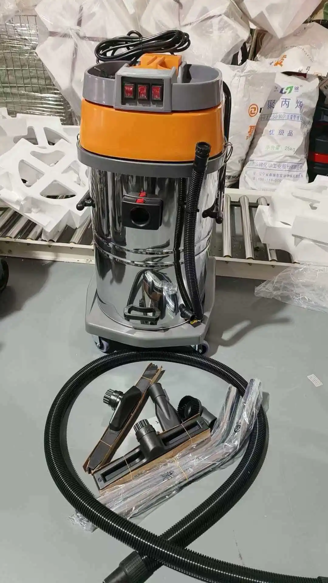 Factory Direct High Capacity Industrial Vacuum Cleaner Stainless Steel Body Electric Cleaning Machine for Home Workshop Use
Factory Direct High Capacity Industrial Vacuum Cleaner Stainless Steel Body Electric Cleaning Machine for Home Workshop Use
