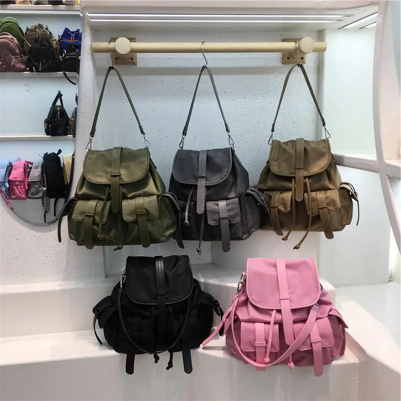 European and American women's trendy and niche casual multi pocket single shoulder tote bag lightweight backpack for travel
European and American women's trendy and niche casual multi pocket single shoulder tote bag lightweight backpack for travel