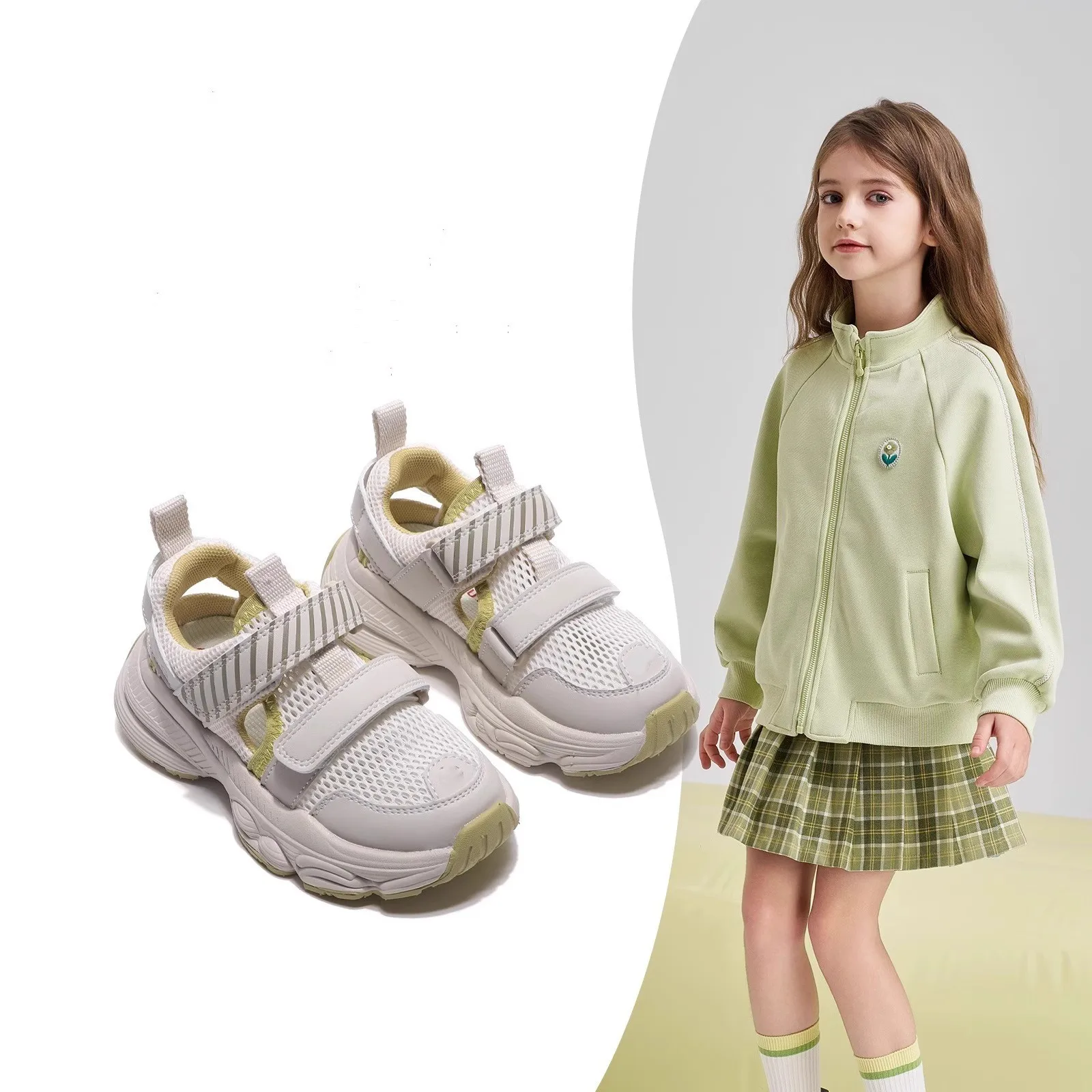 Children's Summer Sandals New Girls Fashion Sports Sandals Mesh Hollow-out Kids Causal School Running Shoes Breathable Versatile
Children's Summer Sandals New Girls Fashion Sports Sandals Mesh Hollow-out Kids Causal School Running Shoes Breathable Versatile