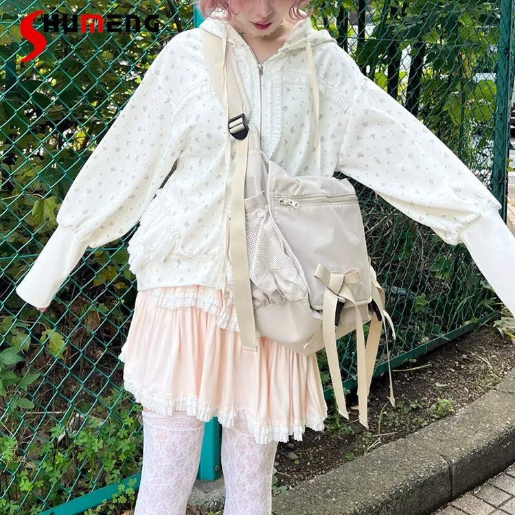 2026 Spring New Japanese Sweet Girls Lace Ruffle Edge Splicing Printed Hooded Jacket Student Loose Casual Kawaii Coats Women
2026 Spring New Japanese Sweet Girls Lace Ruffle Edge Splicing Printed Hooded Jacket Student Loose Casual Kawaii Coats Women