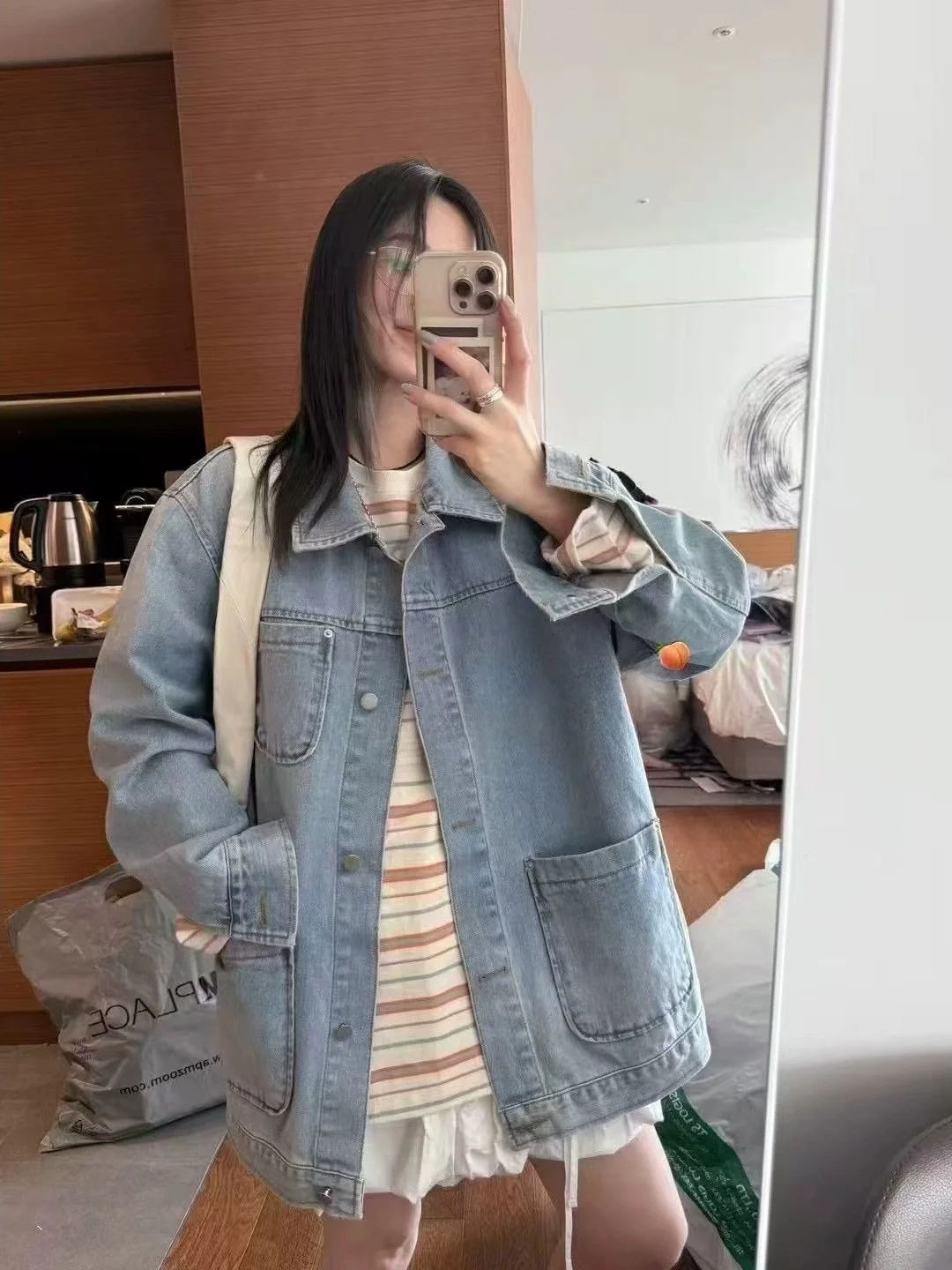 Spring 2026 New Style Dongdaemun English Lan Retro Casual Turn-down Collar Denim Jacket Women's Cotton Short Outerwear
Spring 2026 New Style Dongdaemun English Lan Retro Casual Turn-down Collar Denim Jacket Women's Cotton Short Outerwear