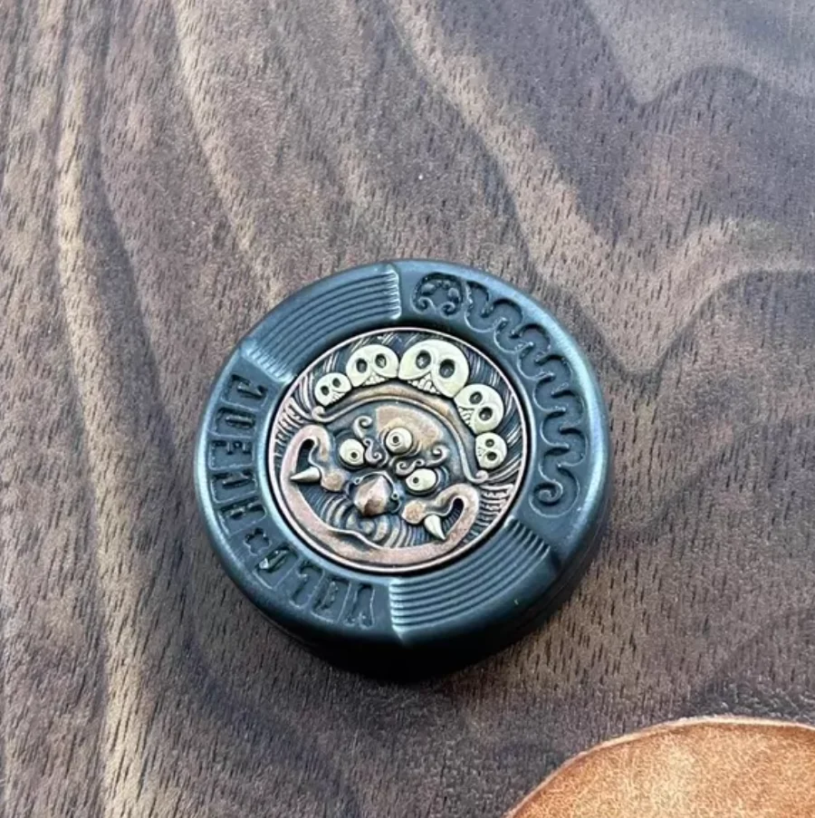 Used EDC ACEdc Mechanical Milk Lid-3 Zirconium YOLO Co branded Fire Peng fidget spinner metal decompression toy
Used EDC ACEdc Mechanical Milk Lid-3 Zirconium YOLO Co branded Fire Peng fidget spinner metal decompression toy