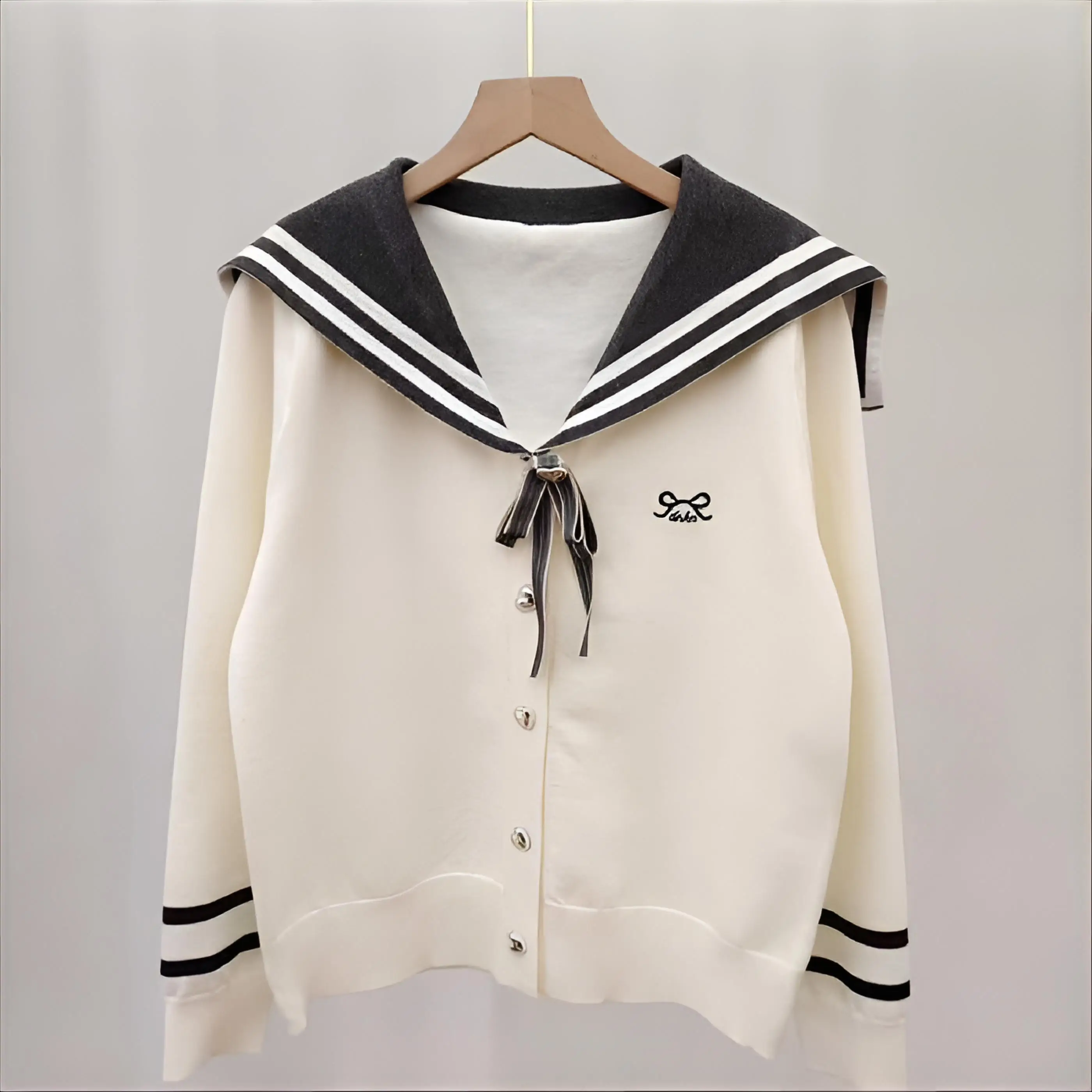 Женские кардиганы: черные свитера, модные осенние, из цветного мохера, винтажные, асимметричные, с эффектом потертости, с вырезом халтер
Женские кардиганы: черные свитера, модные осенние, из цветного мохера, винтажные, асимметричные, с эффектом потертости, с вырезом халтер