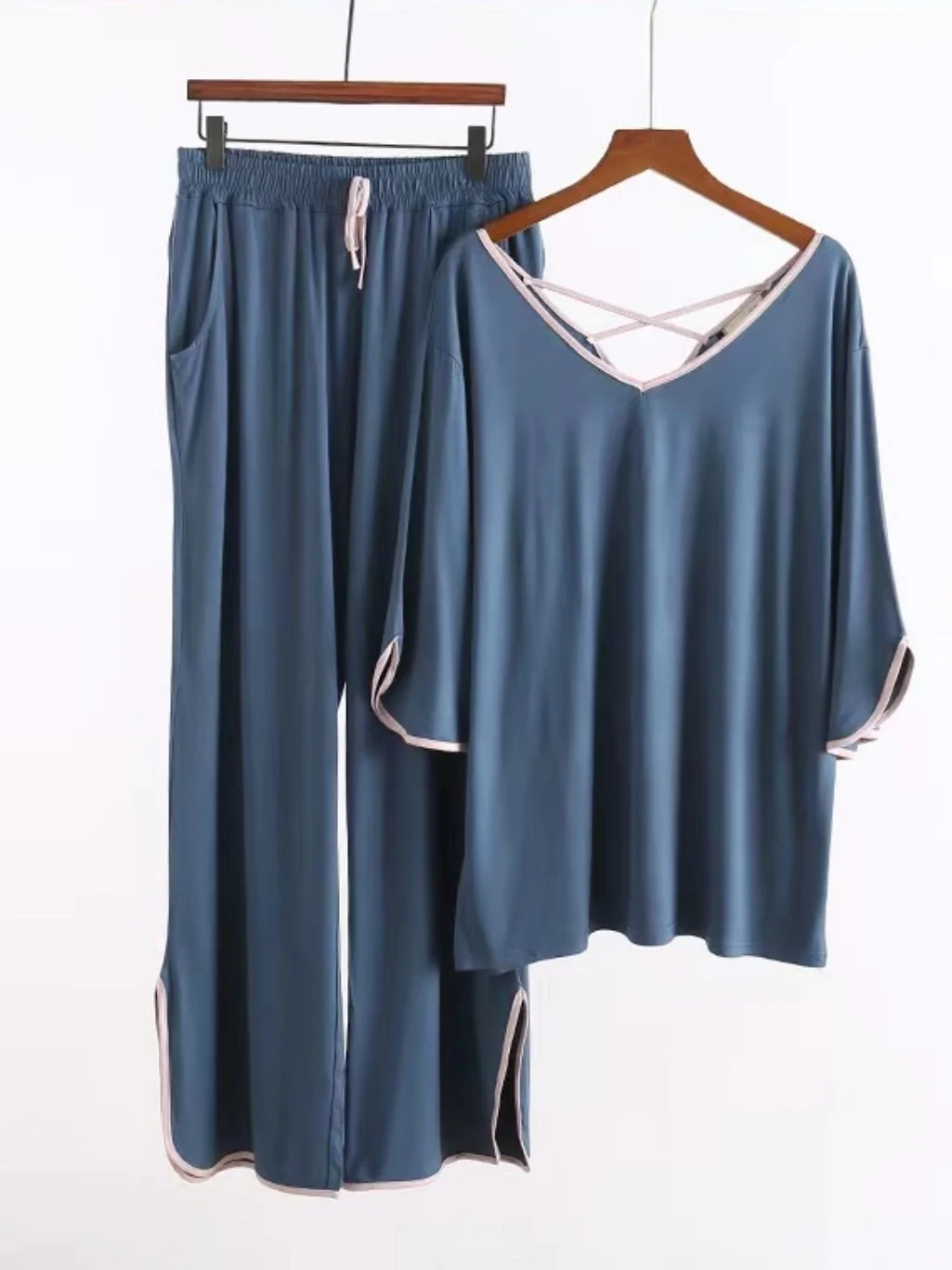 Large Size V-Neck Backless Cross-Sleeve Summer Loose Pants Sleepwear Set Home Comfortable Breathable Half-Length Sleeve
Large Size V-Neck Backless Cross-Sleeve Summer Loose Pants Sleepwear Set Home Comfortable Breathable Half-Length Sleeve