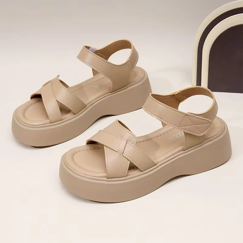 Женские летние новые босоножки на танкетке на толстой подошве, легкие нескользящие повседневные спортивные сандалии на липучке с открытым носком, уличные пляжные сандалии
Женские летние новые босоножки на танкетке на толстой подошве, легкие нескользящие повседневные спортивные сандалии на липучке с открытым носком, уличные пляжные сандалии