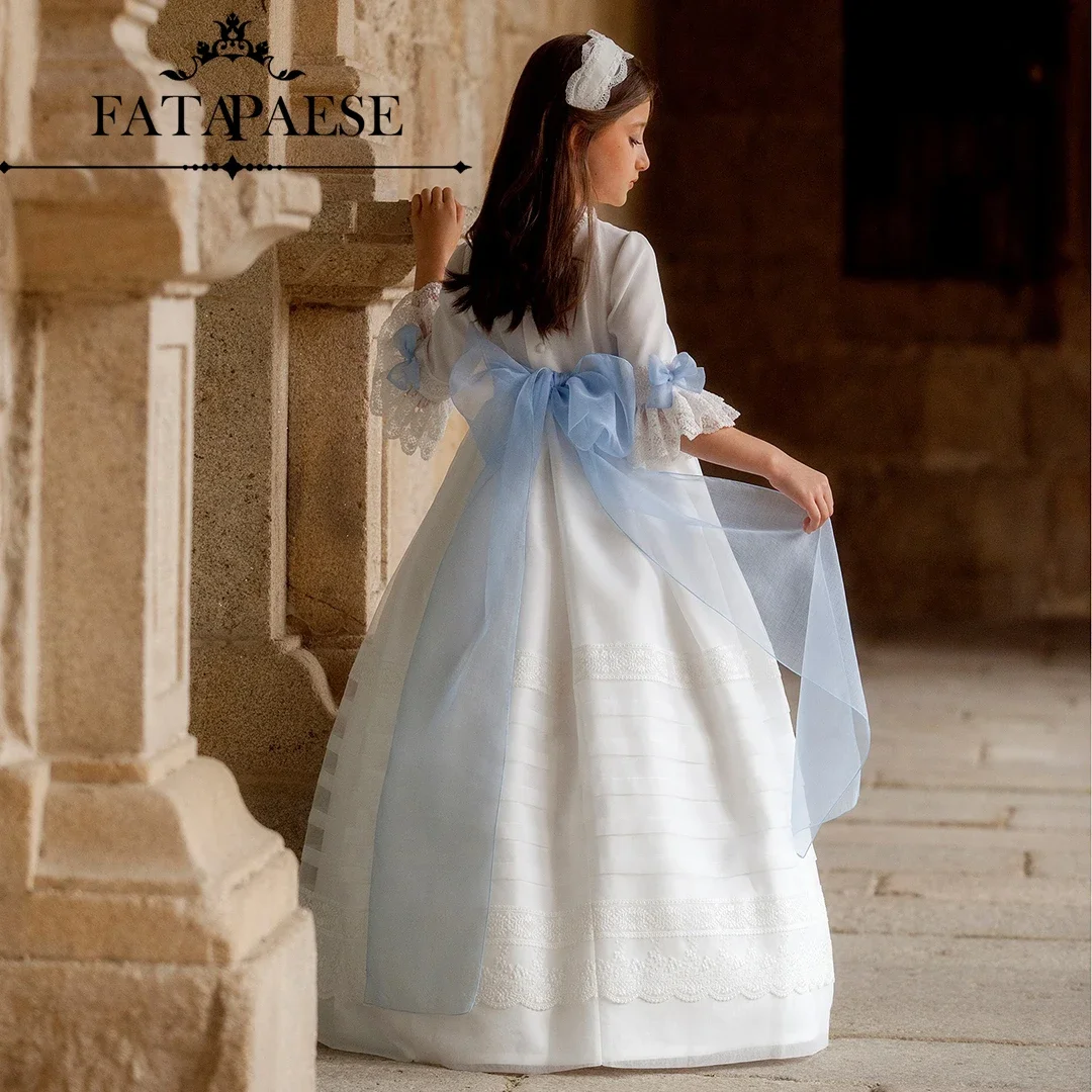 White Vestidode Communion Girl Vintage Princess Lace Floral Ribbon Belt Embroidery Tulle Gown Bridemi Primeracomunión
White Vestidode Communion Girl Vintage Princess Lace Floral Ribbon Belt Embroidery Tulle Gown Bridemi Primeracomunión