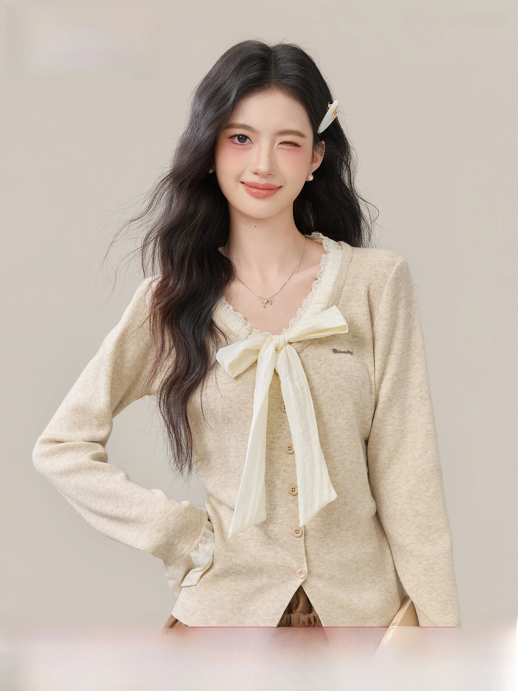 Slimming Effect Women's Knitted Sweater Soft V-Neck Long Sleeve Knot Design Casual Fashion Spring New Arrival
Slimming Effect Women's Knitted Sweater Soft V-Neck Long Sleeve Knot Design Casual Fashion Spring New Arrival