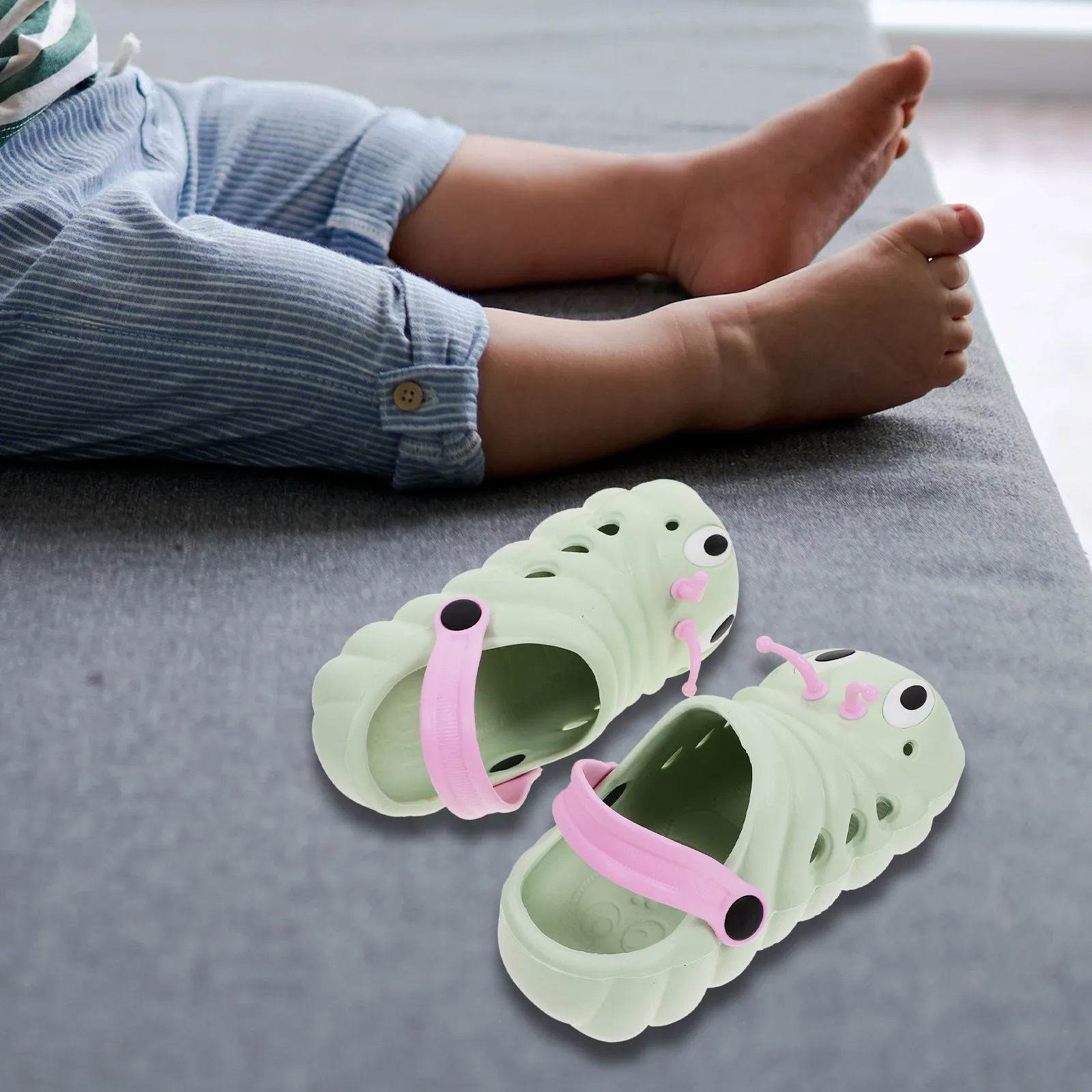 1 пара пляжных нескользящих сандалий, креативная летняя обувь с героями мультфильмов для мальчиков и девочек, зеленый цвет, размер 26, длина 15,5 см, легкие и удобные.
1 пара пляжных нескользящих сандалий, креативная летняя обувь с героями мультфильмов для мальчиков и девочек, зеленый цвет, размер 26, длина 15,5 см, легкие и удобные.