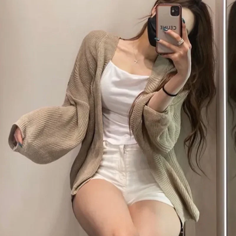 Loose Long Sleeve Knitted Sweater Short Outerwear Women's Style Lazy Fashion Dongda Gate Autumn Winter New Arrival Female Top
Loose Long Sleeve Knitted Sweater Short Outerwear Women's Style Lazy Fashion Dongda Gate Autumn Winter New Arrival Female Top