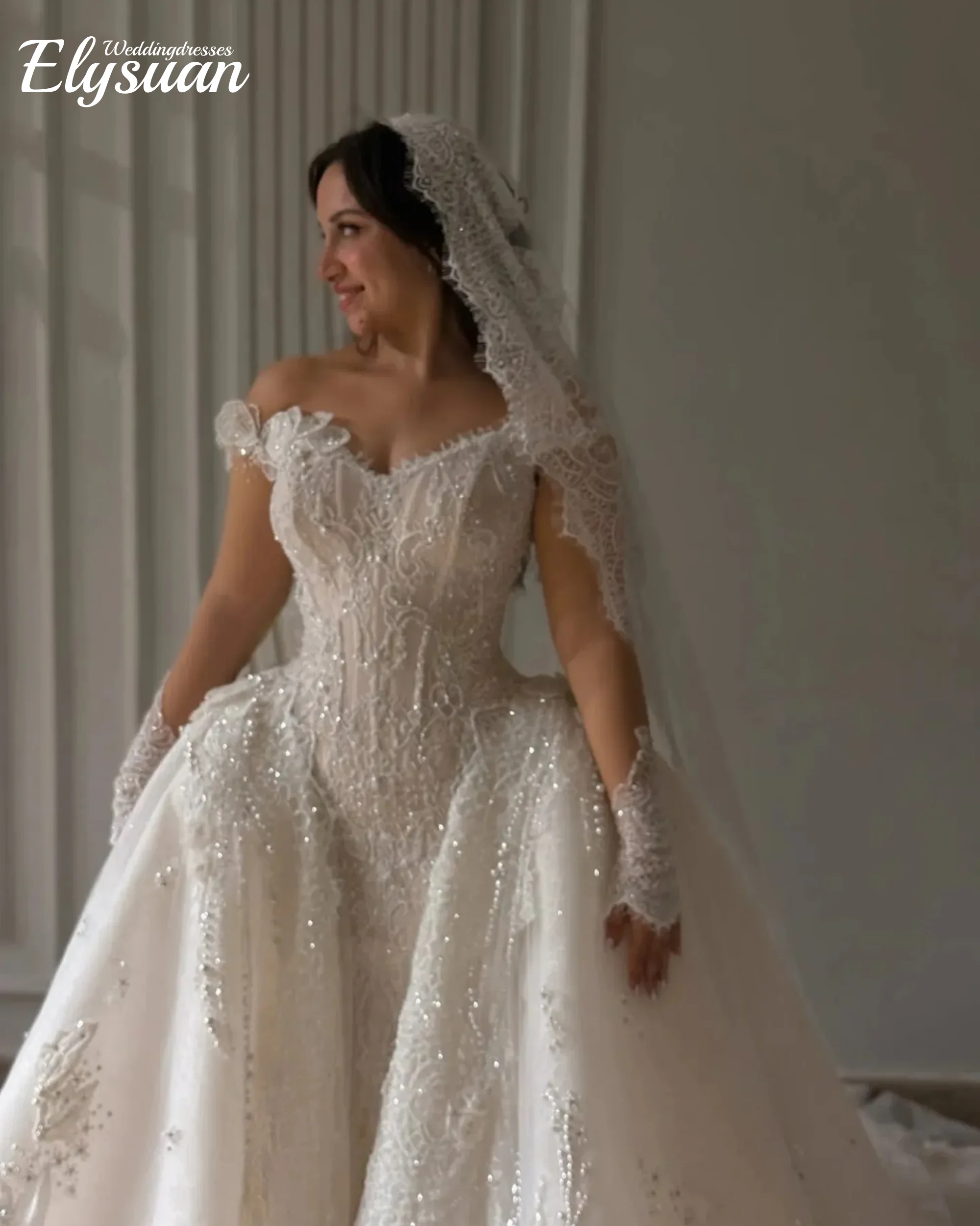 Customized Elegant Mermaid Wedding Dress Off Shoulder Sleeveless Bridal Gowns Pearls Lace Sequins Detachable Train Dresses
Customized Elegant Mermaid Wedding Dress Off Shoulder Sleeveless Bridal Gowns Pearls Lace Sequins Detachable Train Dresses