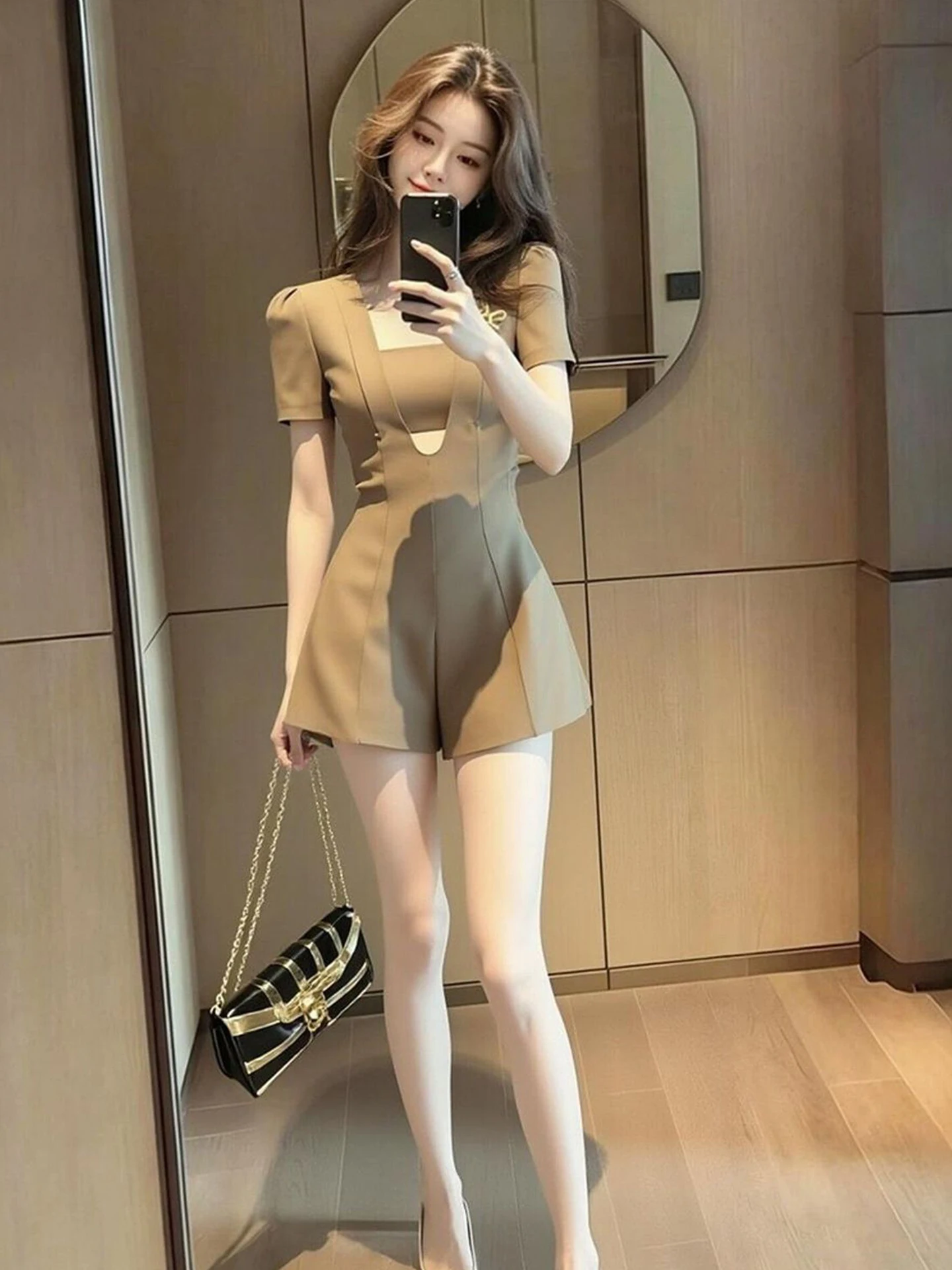 Fashionable Hollow out Pants for Women in Brown High Waist Commute Friendly Summer 2026 Design by Chinese
Fashionable Hollow out Pants for Women in Brown High Waist Commute Friendly Summer 2026 Design by Chinese