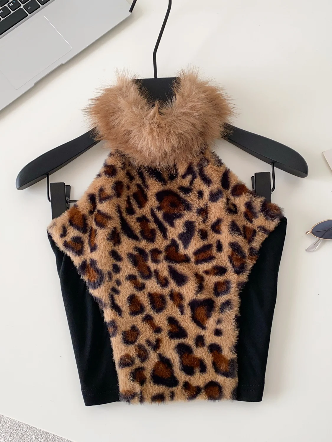 Early Spring 2026 Women's Commute ort Svel Jaet with Fur Collar Leopard Print Hanging Ne Design Faionable Top
Early Spring 2026 Women's Commute ort Svel Jaet with Fur Collar Leopard Print Hanging Ne Design Faionable Top